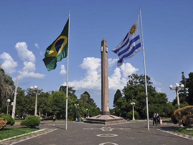 Fronteira Brasil-Uruguai, entre Santana do Livramento e Rivera (Foto: Zizo Asnis)