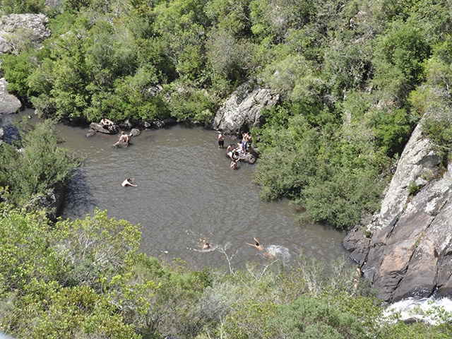 Mais para o interior, em Villa Serrana ficam as corredeiras do Salto do Penitente (Foto: Zizo Asnis)