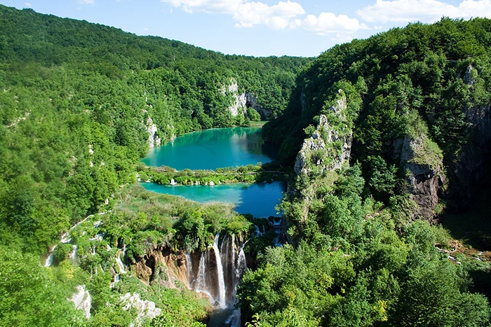 Parque Nacional dos Lago Plitvice | Foto por Pablo BM via Wikimedia Commons