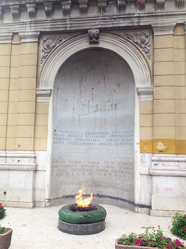 Monumento em homenagem à libertação do Fascismo | Foto por  Sabrina Sasaki