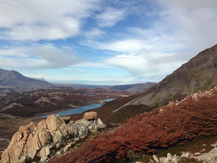 Vista de parte do Parque Nacional los Glaciares durante a trilha | Foto por Felipe Parma