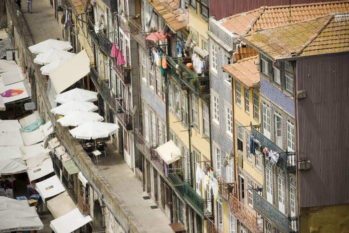 Azulejos portugueses no Porto | Foto por Alberto Beccaris (CC BY-NC-SA 2.0)