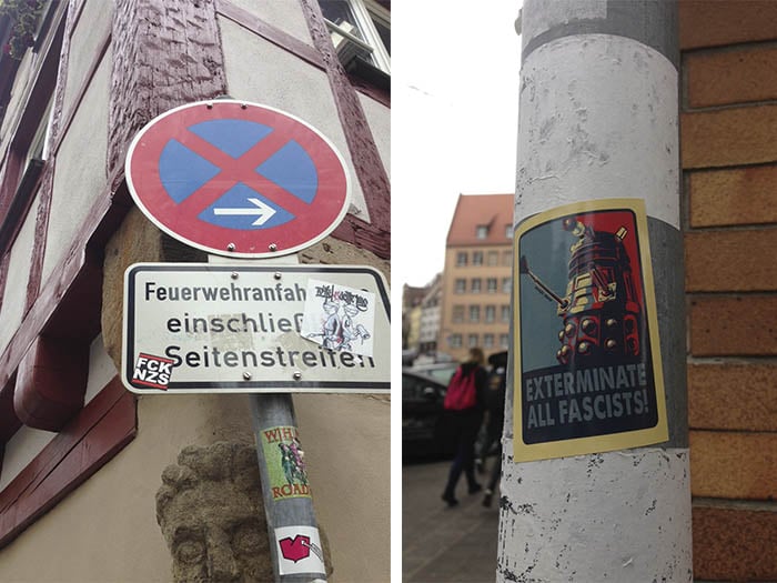 "FCK NZS" e "Exterminate All Fascists", stickers vistos pelas ruas de Nuremberg | Foto por Jamile Diniz