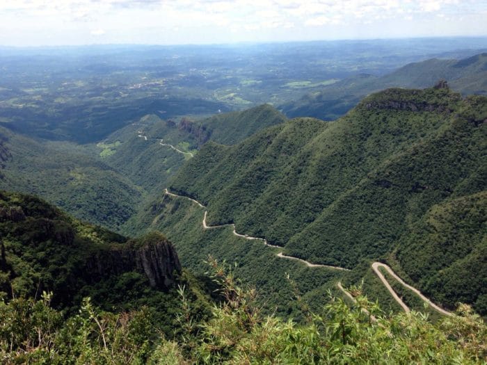 Curvas sinuosas ao longo da estrada na Serra do Rio do Rastro | Foto Cristina Sanfelici