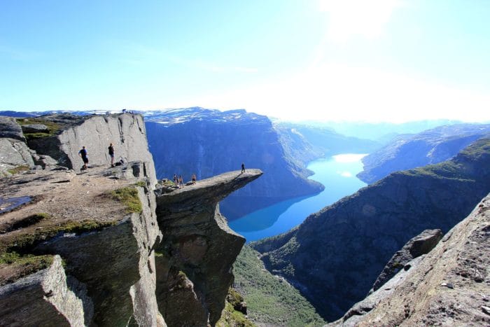 Trolltunga, a formação rochosa que dá fama ao | Foto Steinar Talmoen (CC BY SA 3.0)